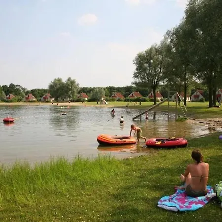 Gezellige Vakantiewoning Aan Het Water In - Recreational Only No Workers *