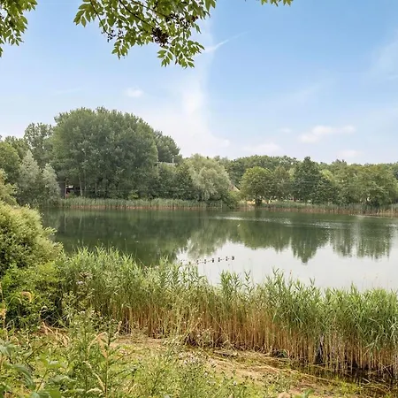 Gezellige Vakantiewoning Aan Het Water In - Recreational Only No Workers *