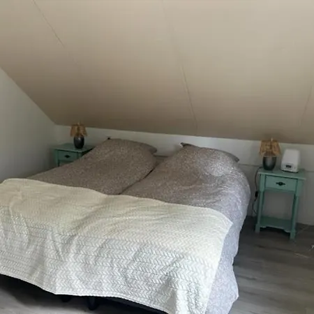 Gezellige Vakantiewoning Aan Het Water In - Recreational Only No Workers Ewijk