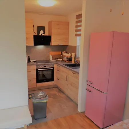 Gezellige Vakantiewoning Aan Het Water In - Recreational Only No Workers Semesterbostad *