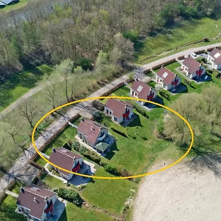 Gezellige Vakantiewoning Aan Het Water In - Recreational Only No Workers Ewijk