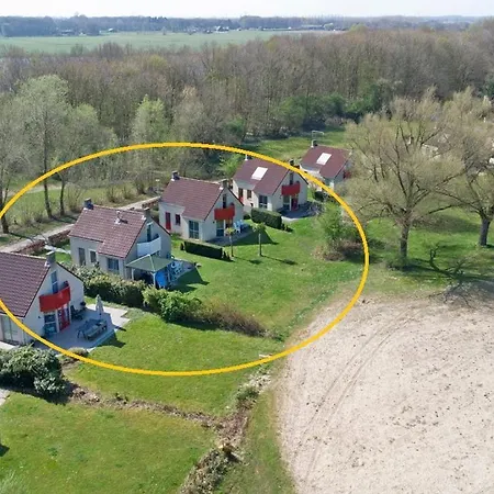 Gezellige Vakantiewoning Aan Het Water In - Recreational Only No Workers Ewijk