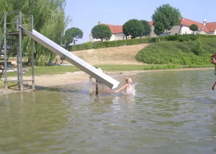 Gezellige Vakantiewoning Aan Het Water In - Recreational Only No Workers Сasa de vacaciones *