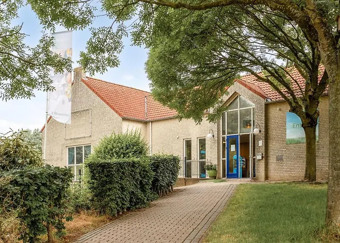 Gezellige Vakantiewoning Aan Het Water In - Recreational Only No Workers Semesterbostad *