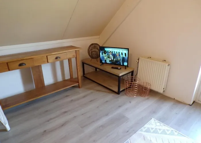 Gezellige Vakantiewoning Aan Het Water In - Recreational Only No Workers Ewijk