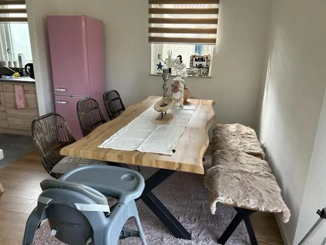 Gezellige Vakantiewoning Aan Het Water In - Recreational Only No Workers * Ewijk