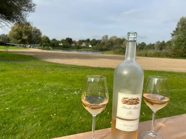 Сasa de vacaciones Gezellige Vakantiewoning Aan Het Water In - Recreational Only No Workers *