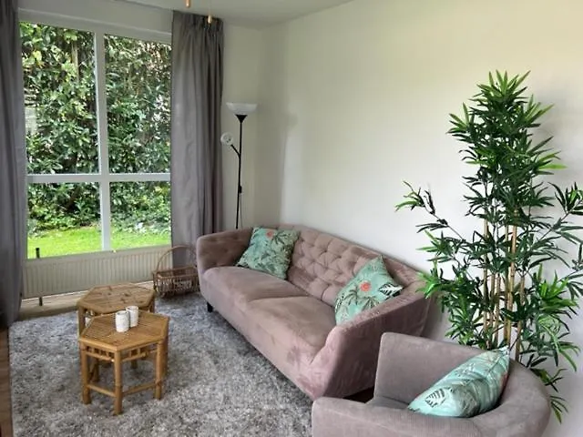 Semesterbostad Gezellige Vakantiewoning Aan Het Water In - Recreational Only No Workers