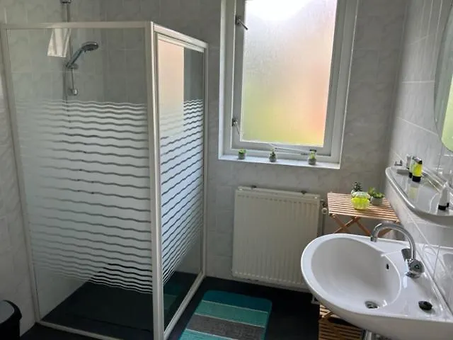 Gezellige Vakantiewoning Aan Het Water In - Recreational Only No Workers Semesterbostad *