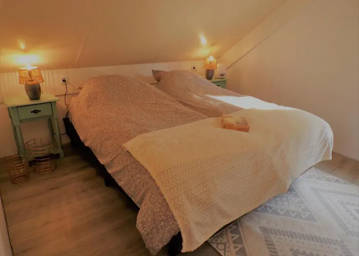 Gezellige Vakantiewoning Aan Het Water In - Recreational Only No Workers Semesterbostad