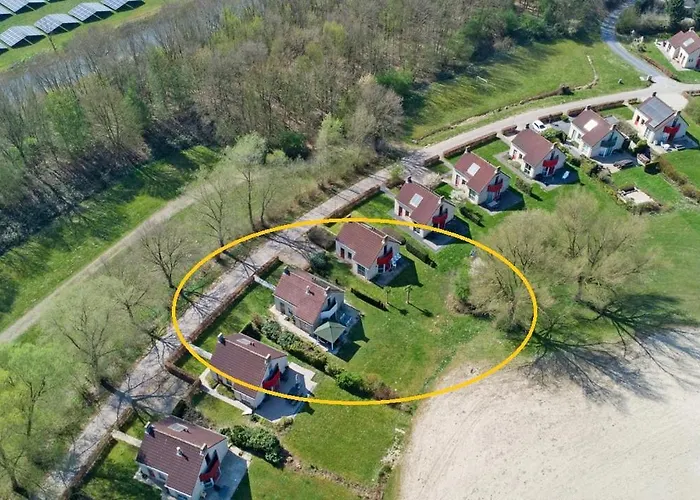 Gezellige Vakantiewoning Aan Het Water In - Recreational Only No Workers Ewijk