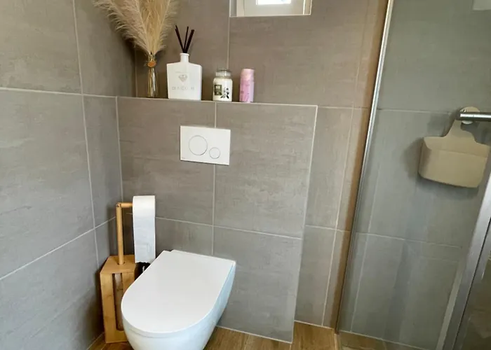 Gezellige Vakantiewoning Aan Het Water In - Recreational Only No Workers Сasa de vacaciones