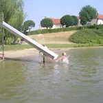 Gezellige Vakantiewoning Aan Het Water In - Recreational Only No Workers 펜션 *