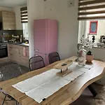 Gezellige Vakantiewoning Aan Het Water In - Recreational Only No Workers 펜션