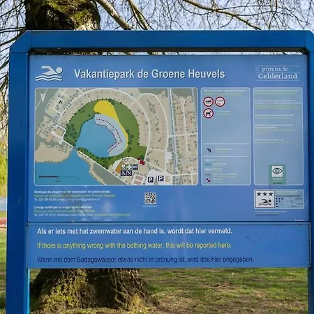 Gezellige Vakantiewoning Aan Het Water In - Recreational Only No Workers Nyaraló *