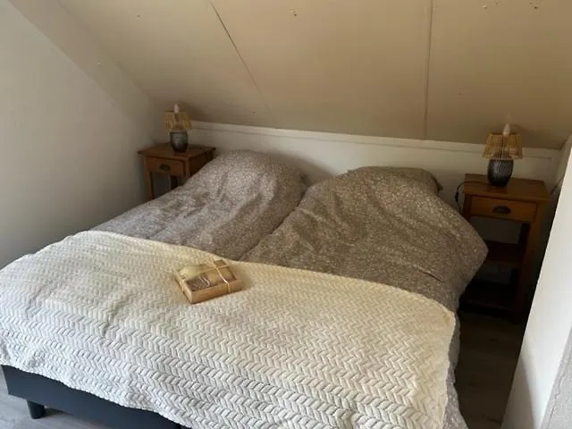 Gezellige Vakantiewoning Aan Het Water In - Recreational Only No Workers Nyaraló